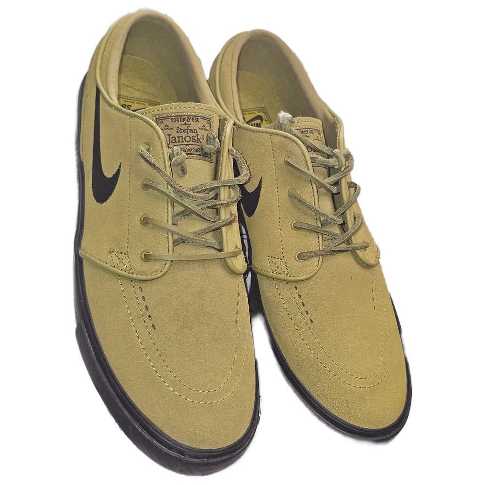 Nike Green and Black Sneakers